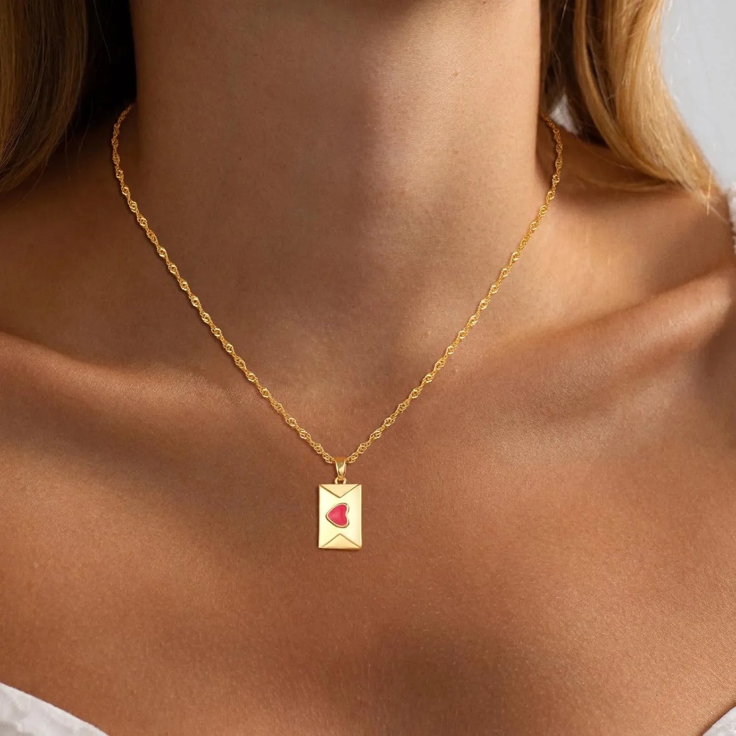 ASCOMY Dainty Gold Necklace for Women 14K Gold Plated Necklaces for Her Delicate Love Heart Necklace Heart Pendant Necklace Cute Necklaces Festival Jewelry Gift for Women