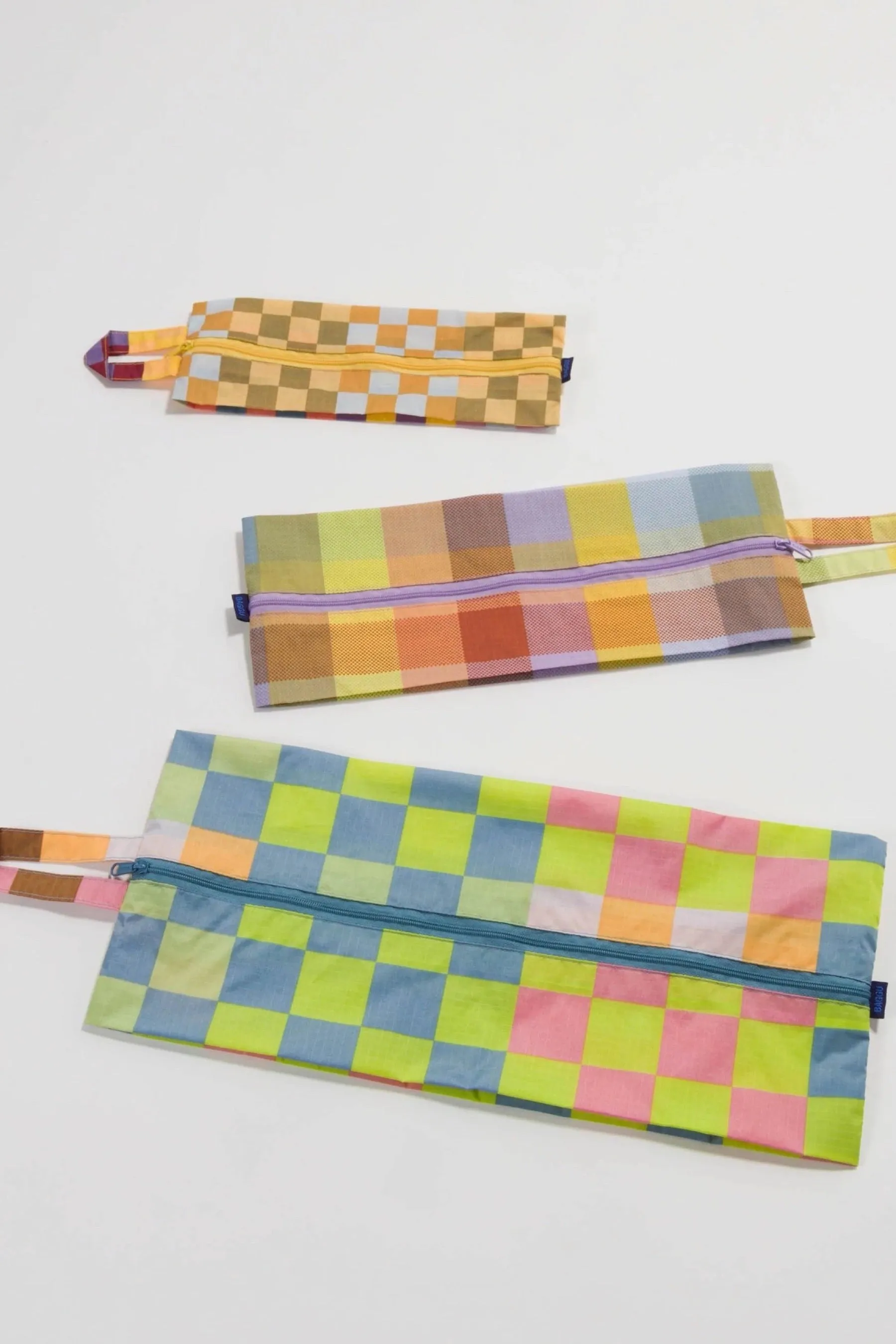 Checks On Checks 3D Zip Set