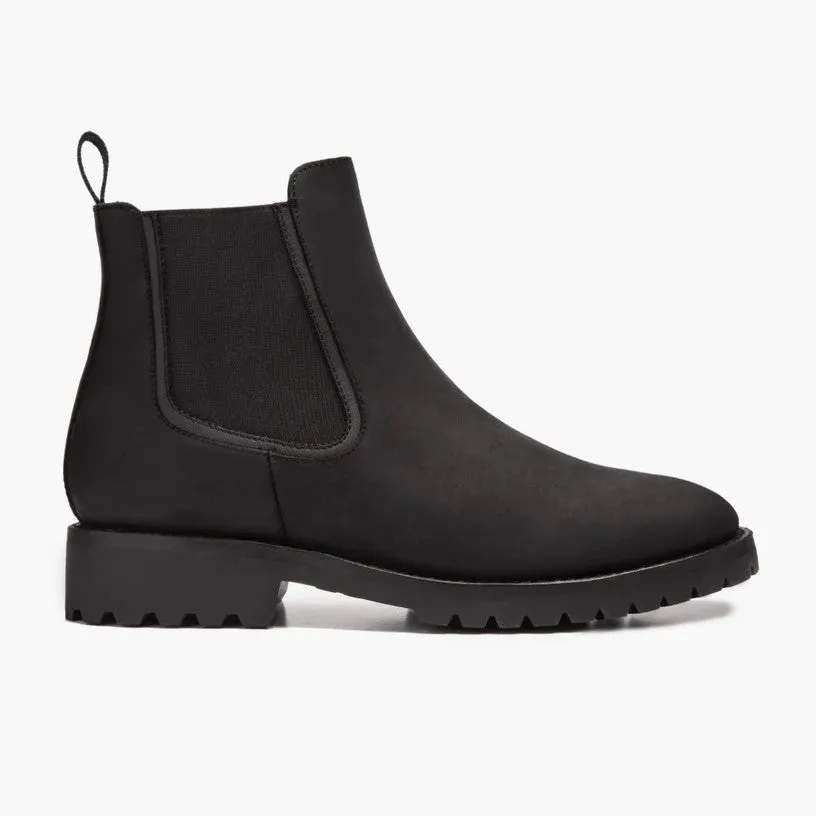 CHELSEA BOOTS WITH COMMANDO OUTSOLE-BLACK