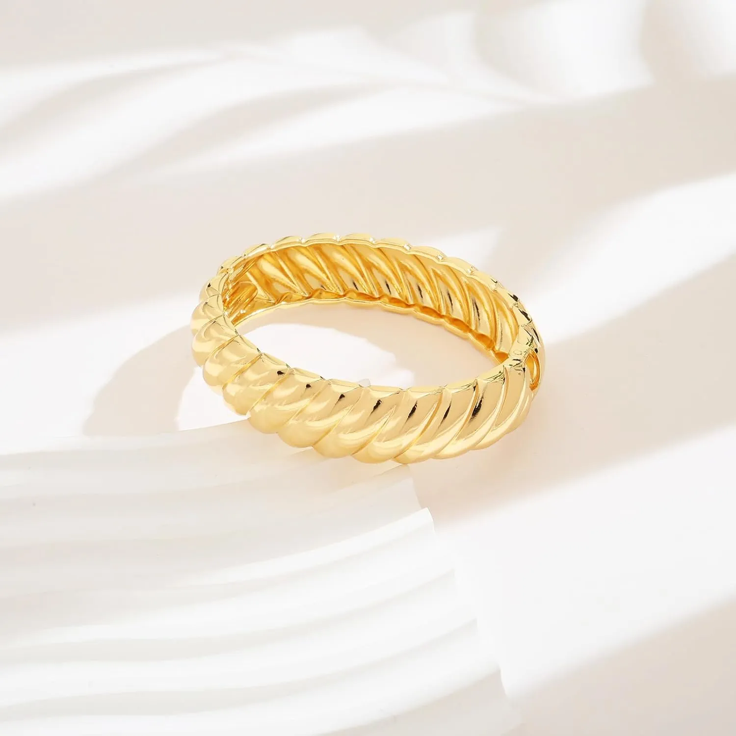 Chunky Gold Bangle Bracelets for Women Twisted Hinged Wrist Cuff Bracelets open Spiraled Oval Bracelet Trendy Jewelry for Women