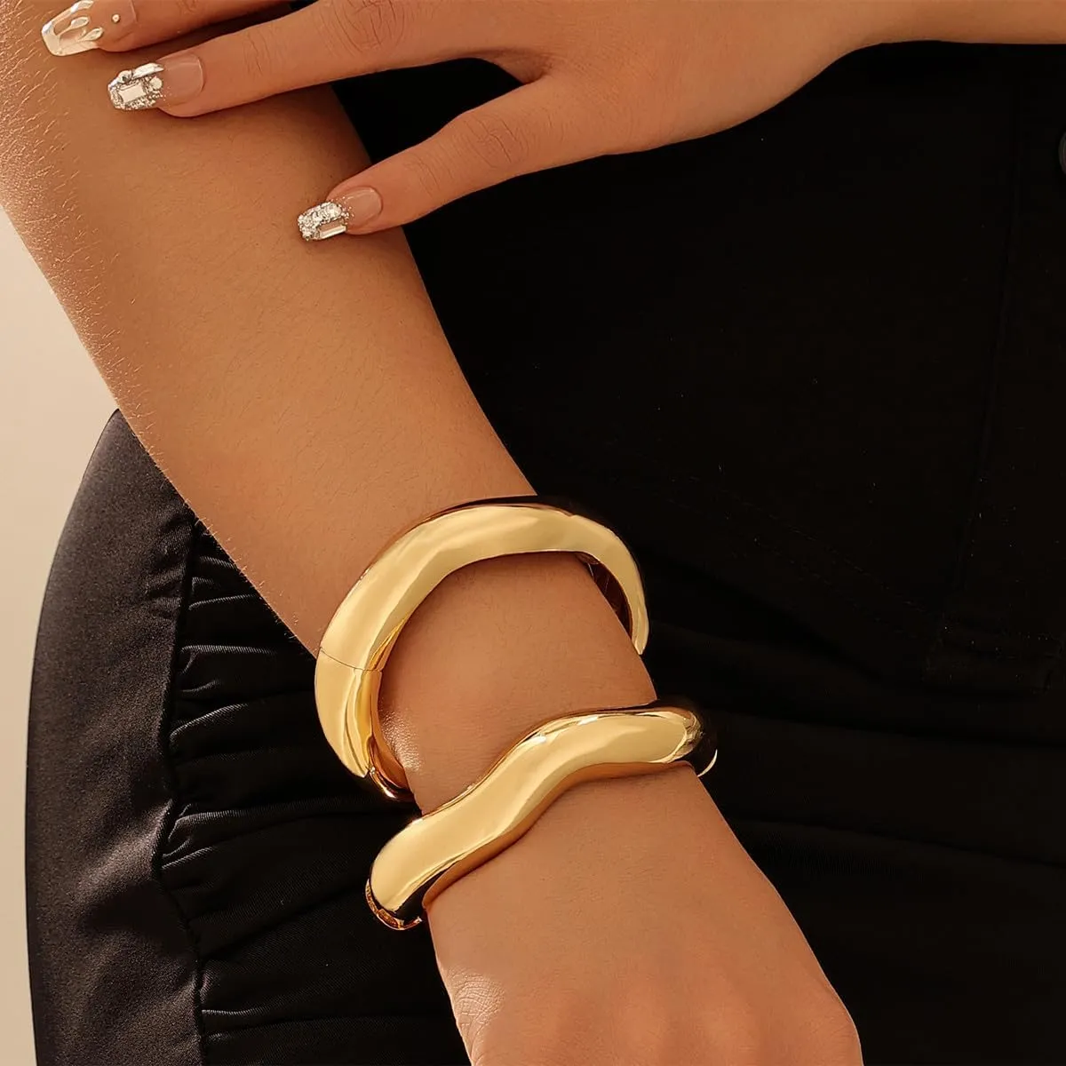 Chunky Gold Bangle for Women Thick Stack Statement Cuff Bracelets 18K Gold Plated Twisted Statement Bangle Irregular Minimalist Open Bracelet Fashion Cute Jewelry