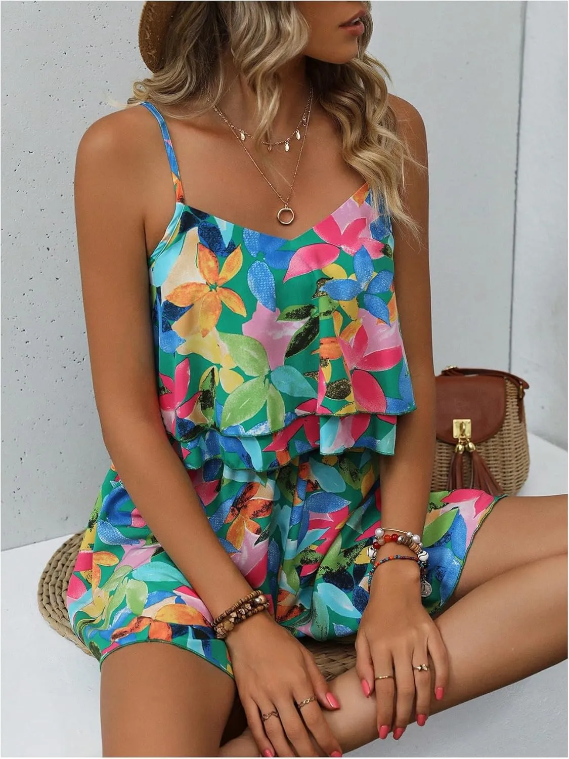 Floerns Women's Summer Boho Sleeveless Spaghetti Strap Ruffle Jumpsuit V Neck Cami Short Rompers