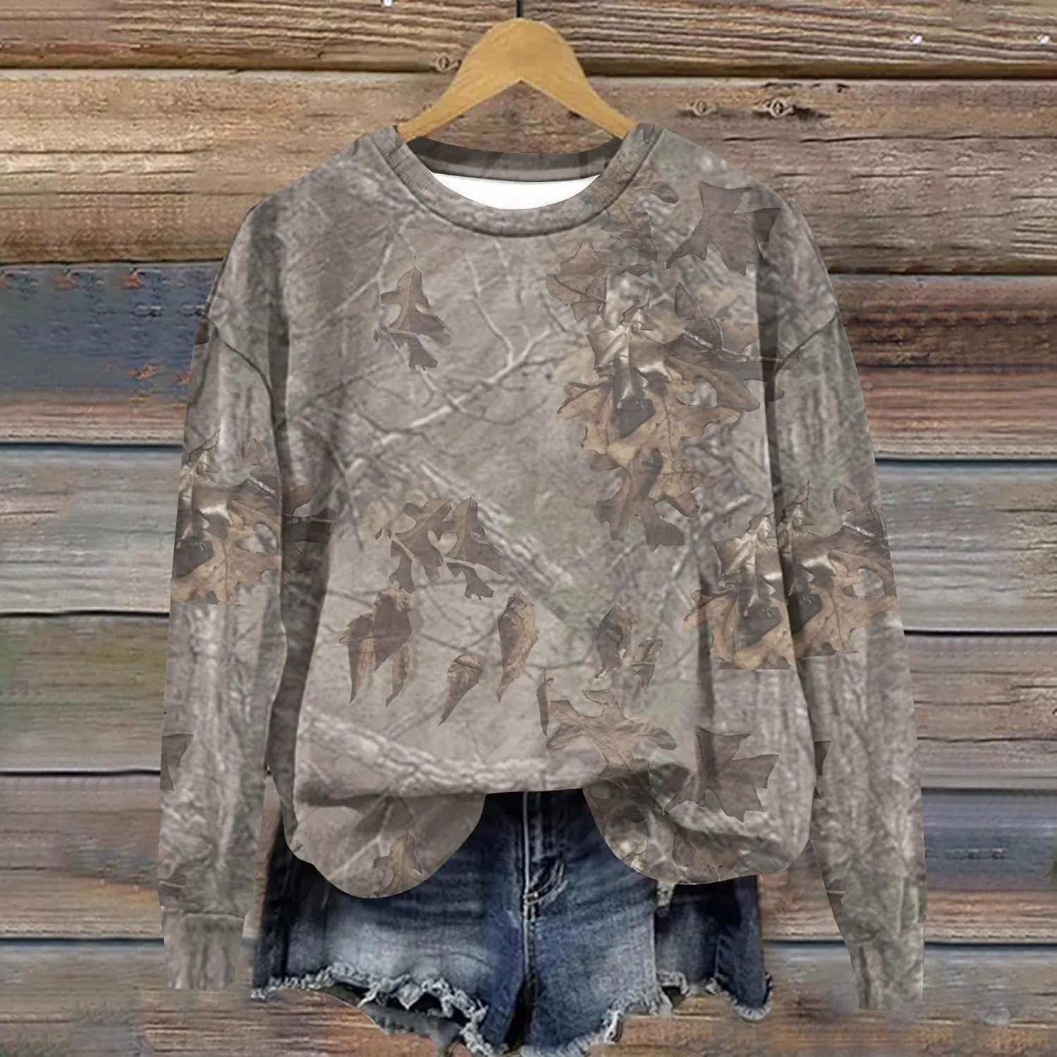 Oversized Camo Sweatshirt For Women Graphic Crewneck Pullover Leaf Print Long Sleeve Tops Fall Clothes 2024