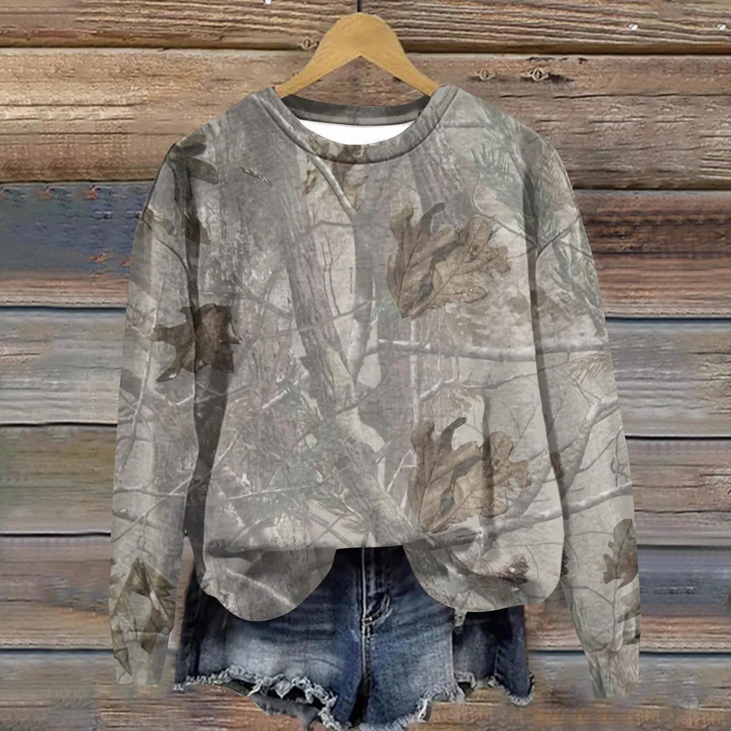 Oversized Camo Sweatshirt For Women Graphic Crewneck Pullover Leaf Print Long Sleeve Tops Fall Clothes 2024