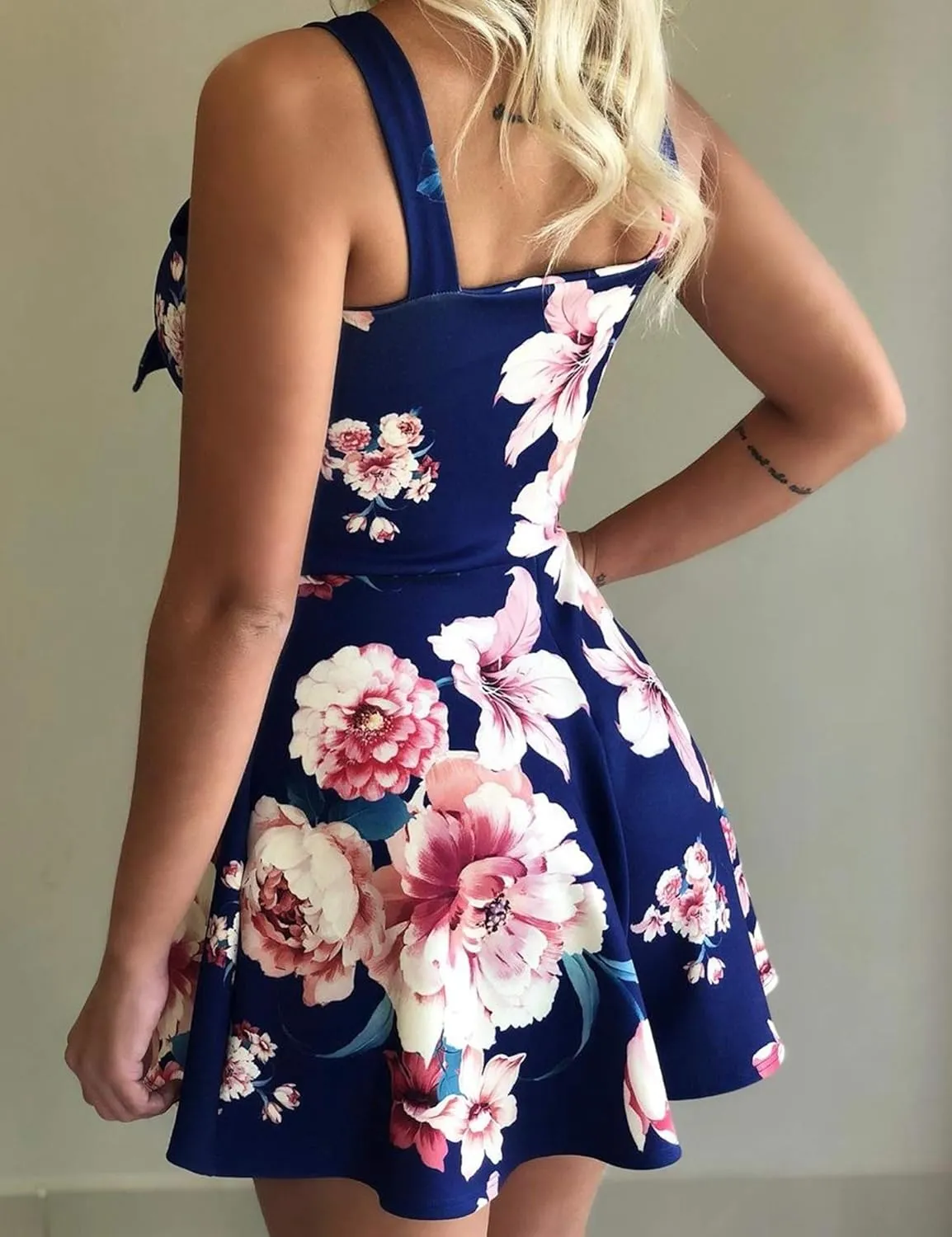Relipop Women's Jumpsuits Floral Print Spaghetti Straps Sleeveless V Neck Front Tie Knot Rompers 2025 Beach Vacation Outfits