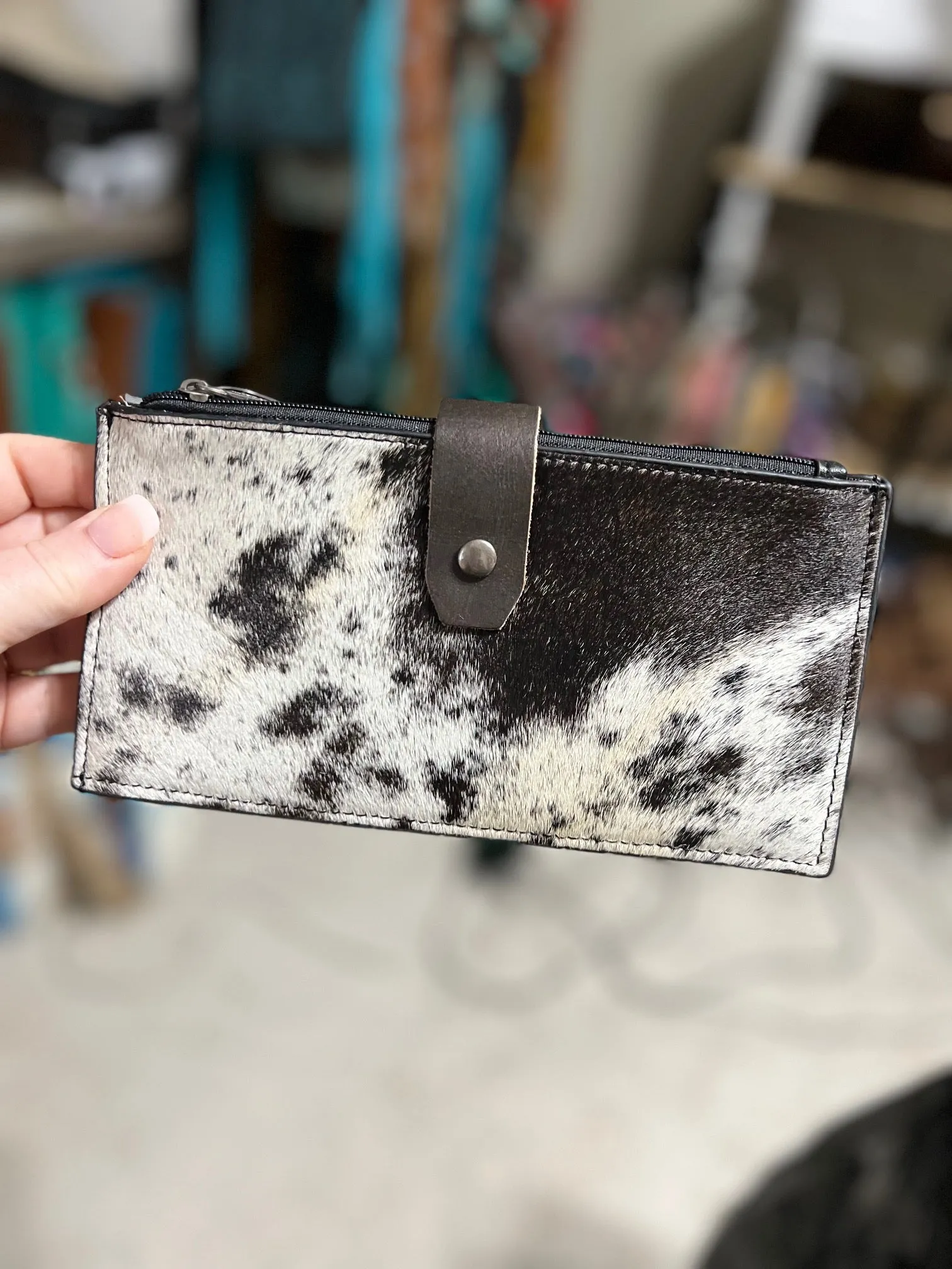 Trinity Ranch Hair-On Cowhide Bi-Fold Wallet/Card Organizer Handbag