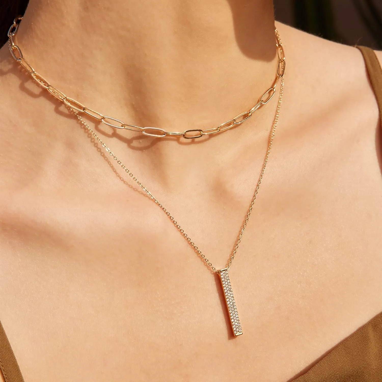Valloey Rover Gold Necklace for Women 14K Gold Plated Circle Cubic Zirconia Pendant Necklace Dainty Twist Rope Chain Necklace Simple Jewelry Gift for Women