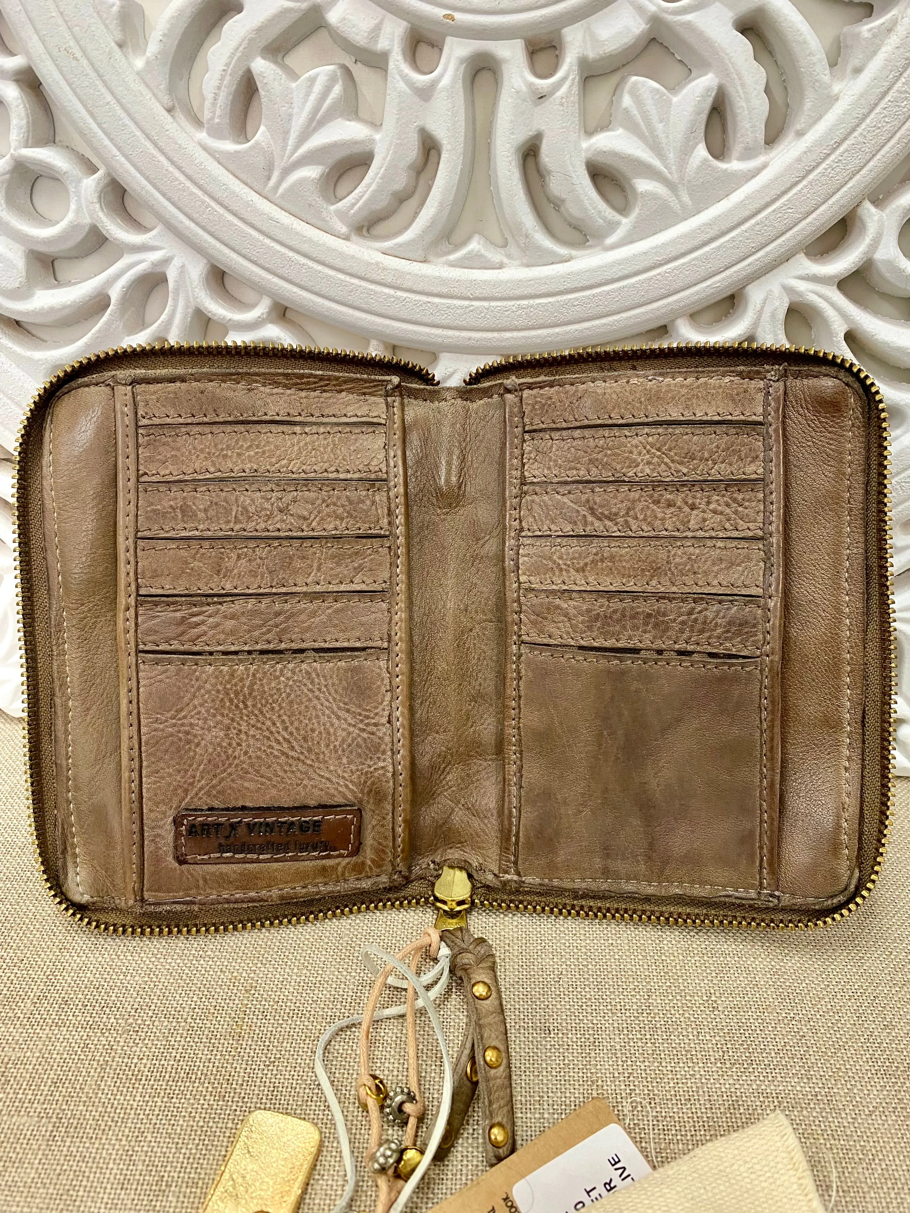 Wilder Wallet - Mud/Olive