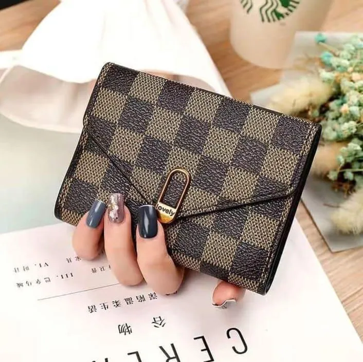 Women's leather carry wallet