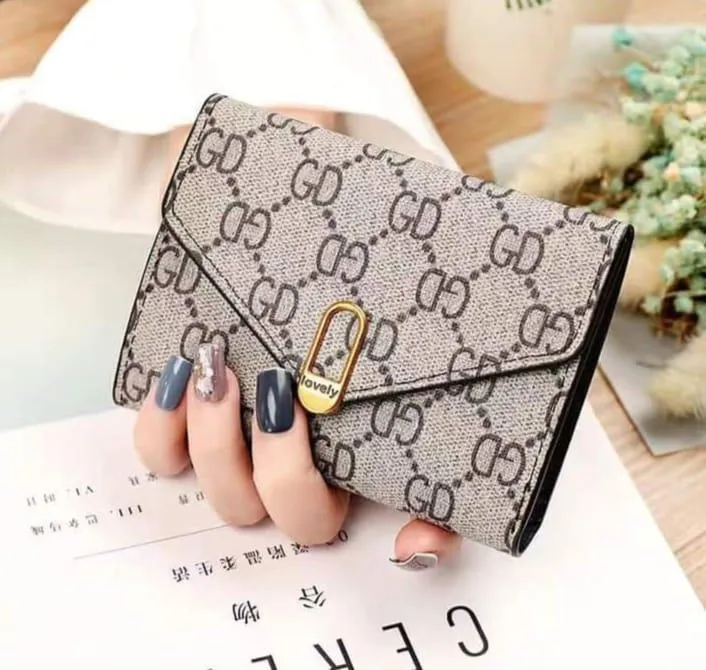 Women's leather carry wallet